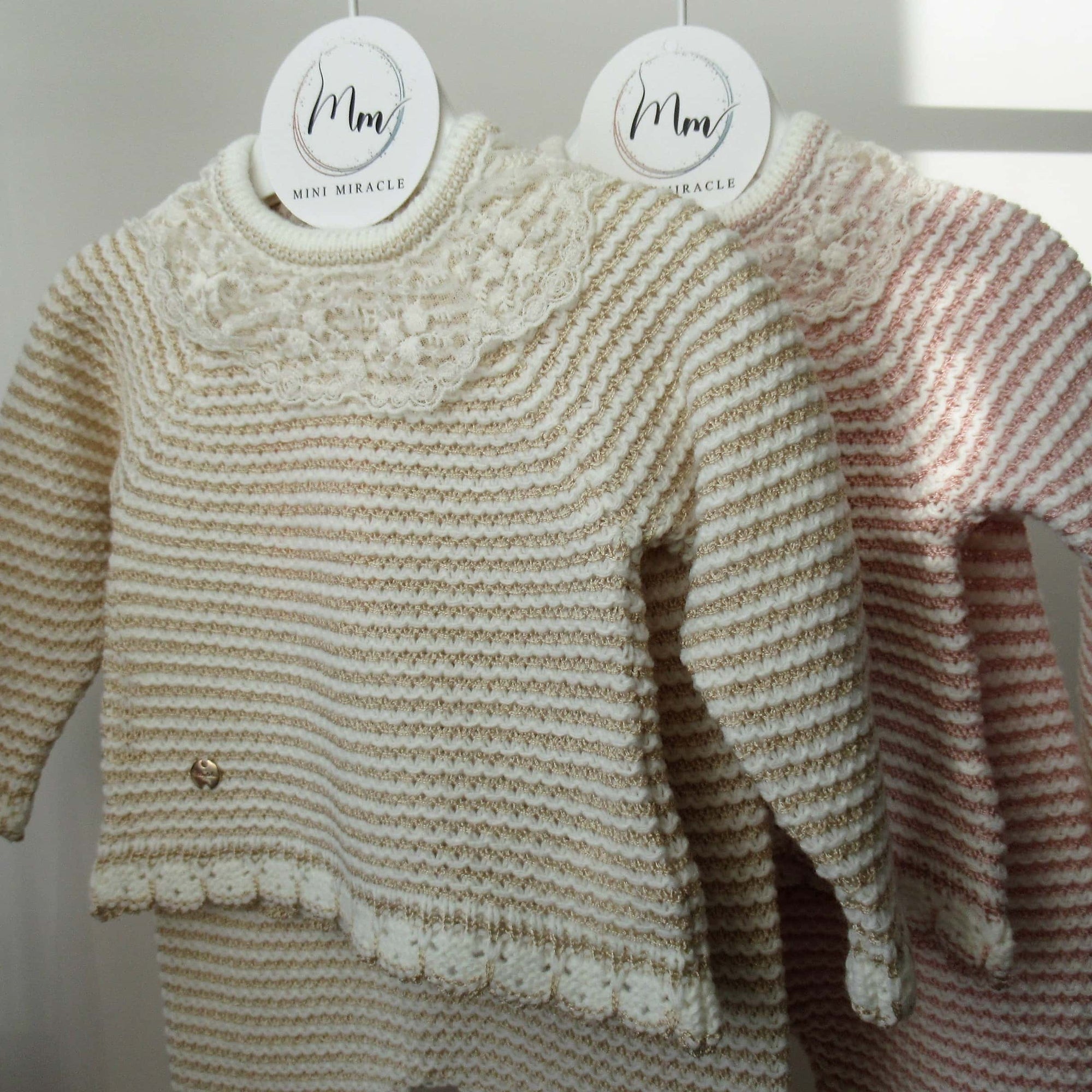 KNITTED BABYSET WITH COLLAR - LIGHT PINK